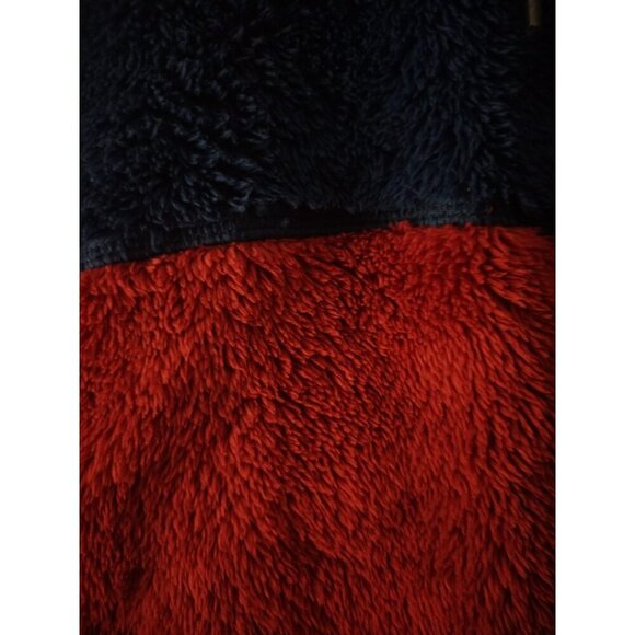 Originally used blue and red fleece jacket with hood and zipper closure. Size L - Picture 4 of 8